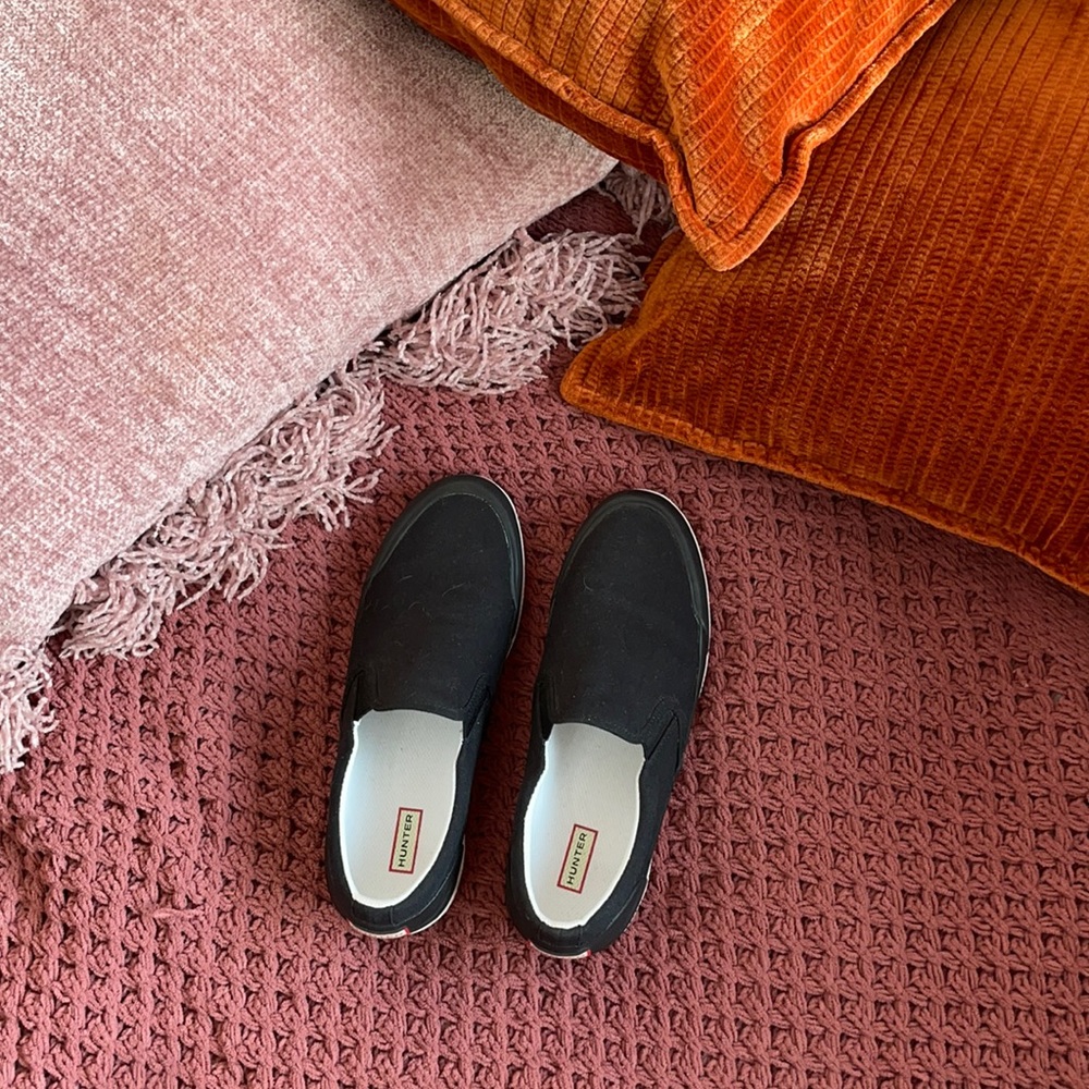 Hunter slip-ons